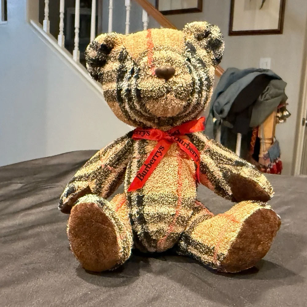 Burberry Vintage Check Thomas Teddy Bear Red Bow 
2000 Collection 15x15x10cm - Picture 8 of 16